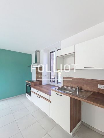 À louer : Appartement duplex T2 de 34,50 m² à Fougères - Photo 2
