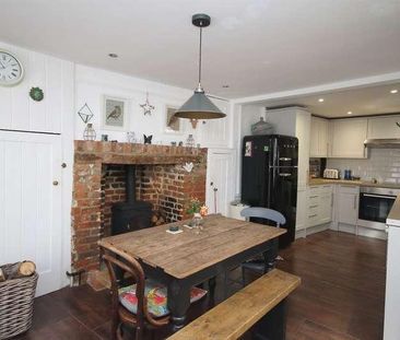 Tanners Street, Faversham, Kent, ME13 - Photo 4