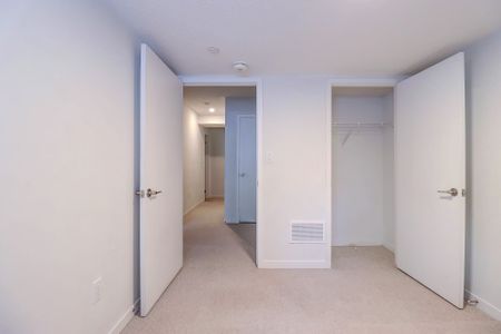 For Lease - 141 Honeycrisp Crescent Unit# 185, Vaughan, Ontario - Photo 4