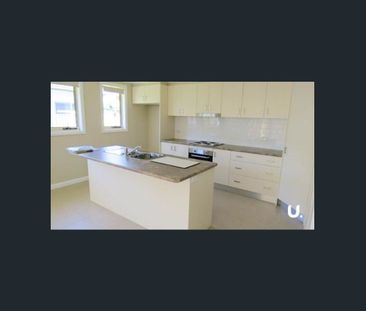 Near New Family Townhouse - Photo 4