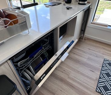 Sunshine North - Photo 2