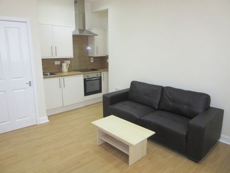 Flat A, 21 Menzies Road, AB11 9AX, Aberdeen - Photo 3