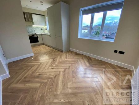 East Street, Epsom, KT17 - Photo 3