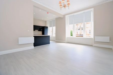 2Bedrooms, 1Bathrooms - Photo 2