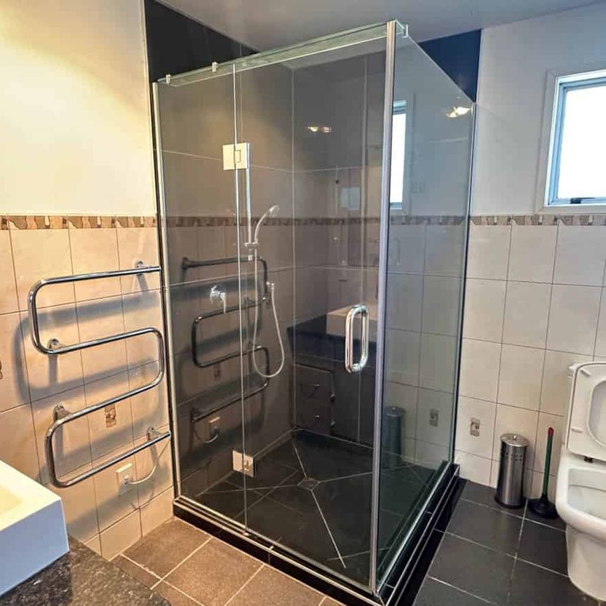 4 Bedroom in Macleans Zone - Photo 1