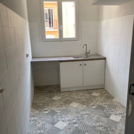 Location Appartement 3 pièces 59m² PERPIGNAN 66000 - Photo 4