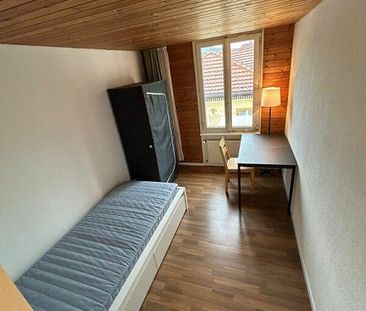 Möbliertes Zimmer mit Etagenbad - Photo 1