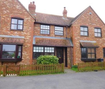 2 bedroom terraced house to rent - Photo 1