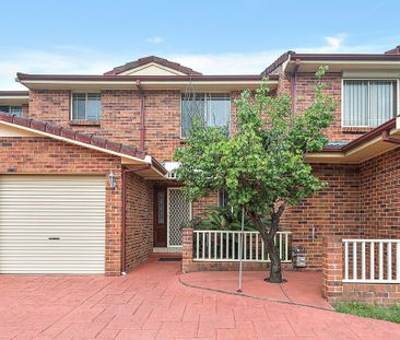 Freshly Updated Townhouse in a Highly Sought-After Figtree Location - Photo 5