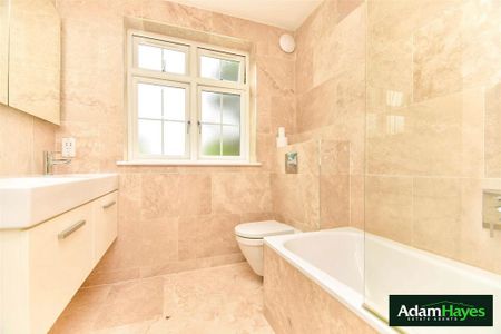 4 bedroom semi-detached house to rent - Photo 2