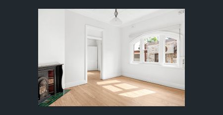 Freestanding house in premier lifestyle pocket - Photo 3