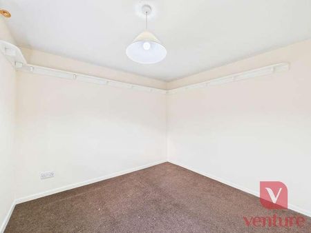 Silver Street, Newport Pagnell, MK16 - Photo 3