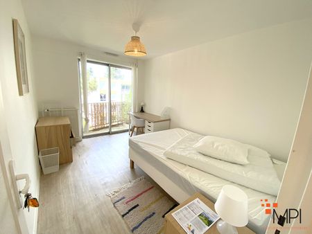 Location Appartement 5 pièces 85m² - Photo 3