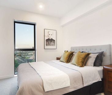 Modern Top-Floor Apartment with Rangitoto Views - Photo 4