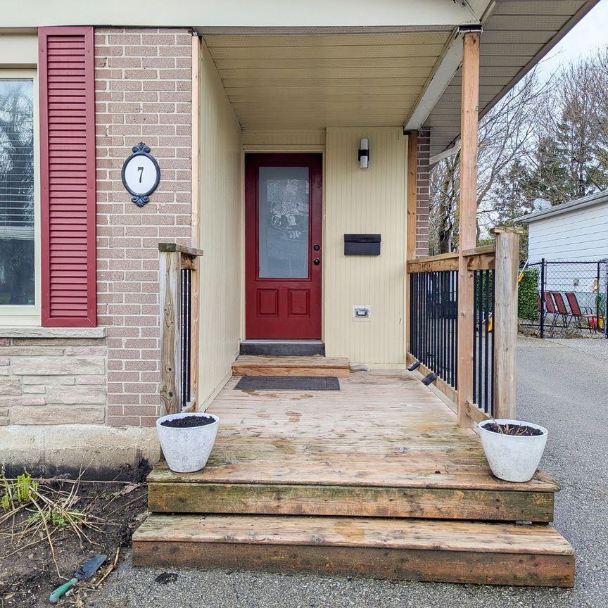 For Lease - 7 Burbank Pl Place Unit# MAIN, Barrie, Ontario - Photo 1