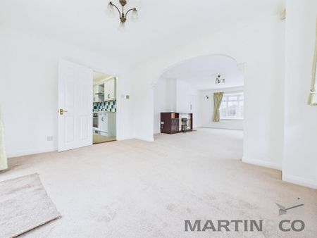 4 bedroom detached house to rent - Photo 3