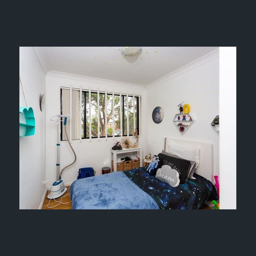 Neat and Tidy - Photo 1