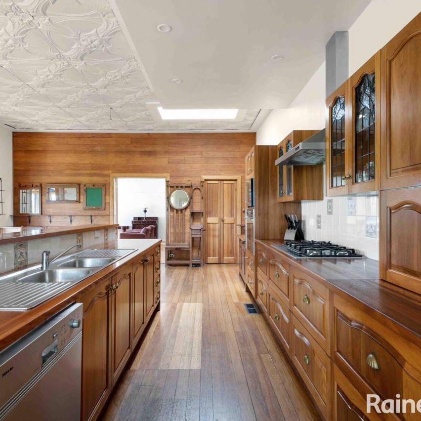 Rural Farmhouse - Photo 1