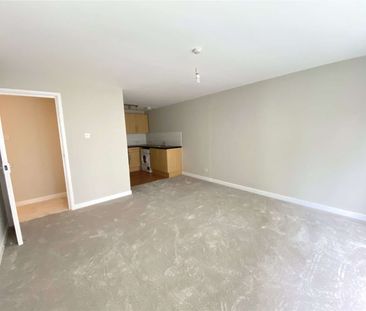 A contemporary apartment forming part of a modern development set i... - Photo 1