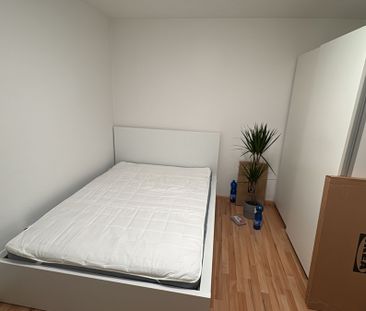 Frisch renoviertes WG Zimmer zu vermieten - Photo 2