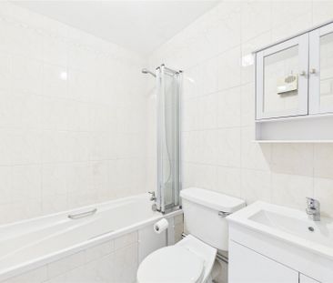 2 bedroom Flat in Ludlow Road, Maidenhead - Photo 1