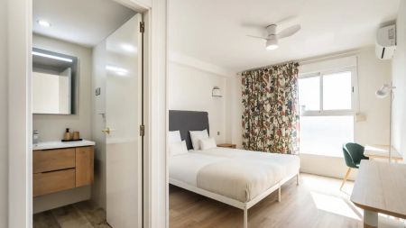 3-bedroom apartment for rent in Ventas, Madrid - Photo 5