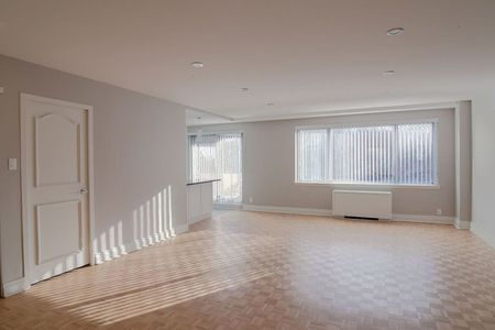 4555 Bonavista Avenue - Photo 4