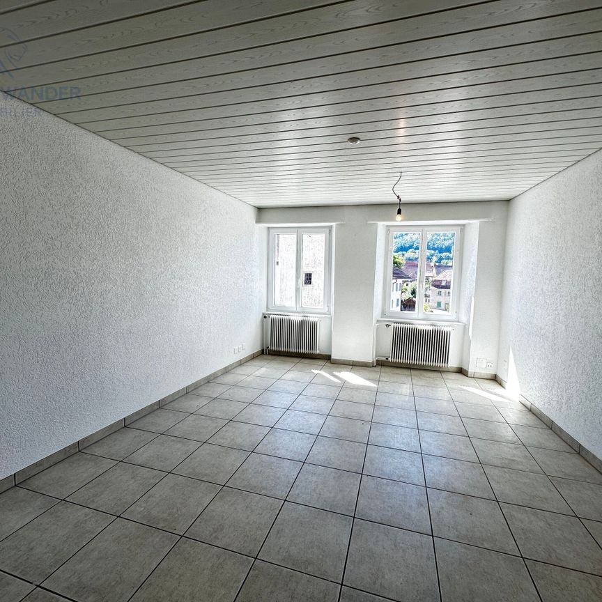 Charming and well located, close to schools - Photo 1