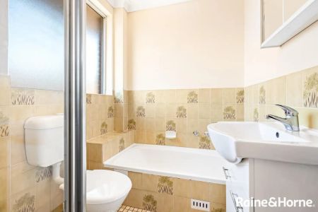 “Spacious Two-Bedroom Townhouse in a Convenient Location” - Photo 5