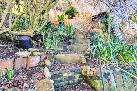 Stunning Quirky 4 Bedroom Terrace - Photo 5