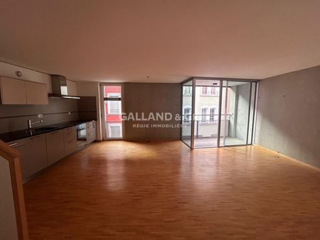 Splendid 2.5-room duplex apartment with balconies - Photo 4