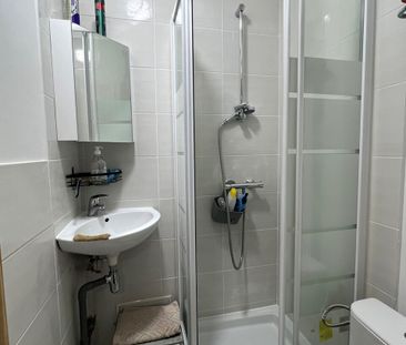 Location Appartement 1 pièce 10m² ISTRES 13800 - Photo 2