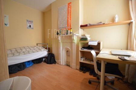 3 bedroom terraced house to rent - Photo 3