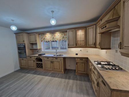 College Green, Yeovil - Photo 5