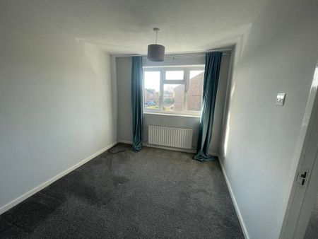 3 bedroom detached house to rent - Photo 3