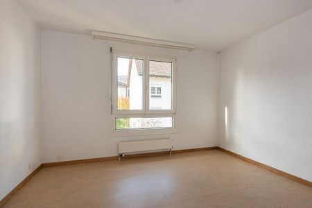 Would you like an apartment with a garden seating area? - Photo 2