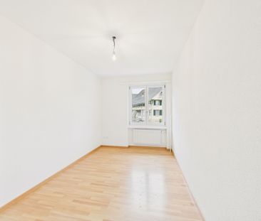 Charmante 3.5 Zimmer Wohnung mit sonnigen Wintergarten - Foto 2