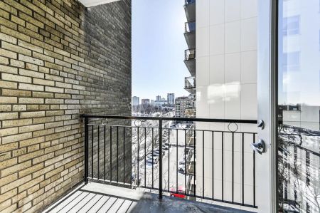 La Salle Towers — 1 Bedroom - Photo 4