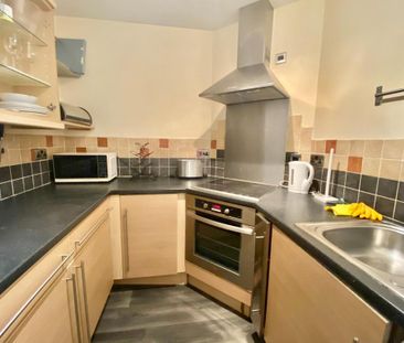 2 bedroom flat to rent - Photo 6