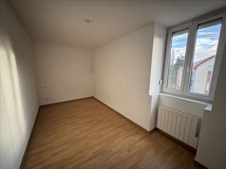 Location Appartement 3 pièces 58m² - Photo 3