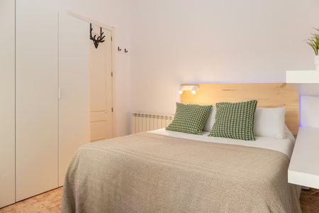 Calle de las Dos Hermanas, Madrid, Community of Madrid 28012 - Photo 3