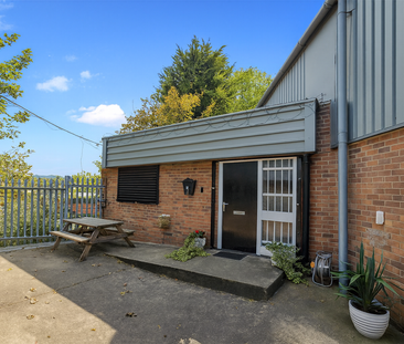 Studio for Rent - Photo 2