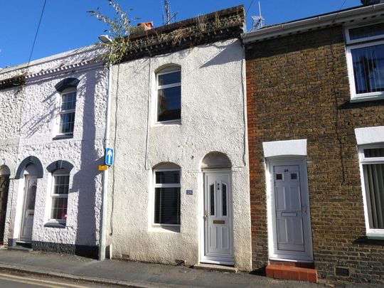 2 bedroom terraced house to rent - Photo 1