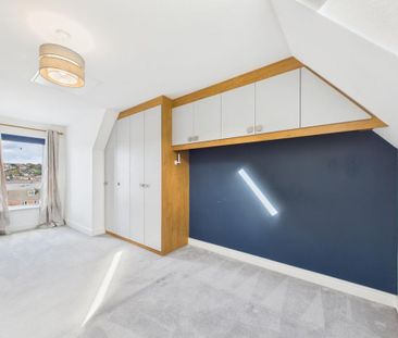 4 bedroom detached house to rent - Photo 3