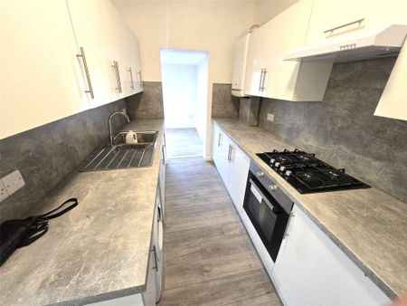 2 bedroom flat to rent - Photo 4