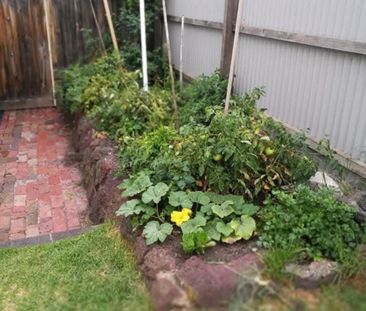St Kilda East - Photo 2