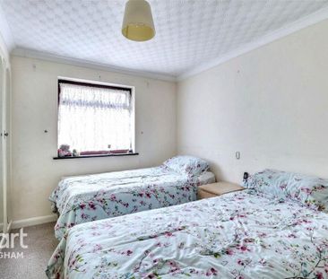 3 bedroom semi-detached house to rent - Photo 6