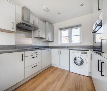 3 bedroom semi-detached house to rent - Photo 1