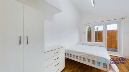 RM4 Plashet Road | Plaistow | London | E13 0PU - Photo 2