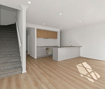 Low Maintenance Living! - Photo 3